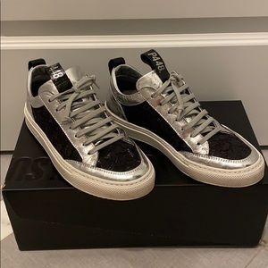 P448 Sneakers - silver and black lace size 39